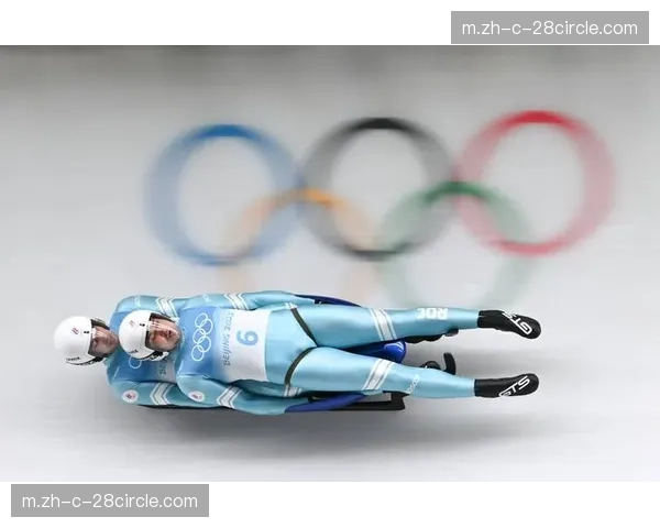 雪橇女子双人项目首设 器材适应与平衡控制成关键