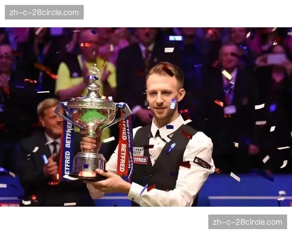 特鲁姆普依旧以超过178万英镑的积分领跑世界排名榜首